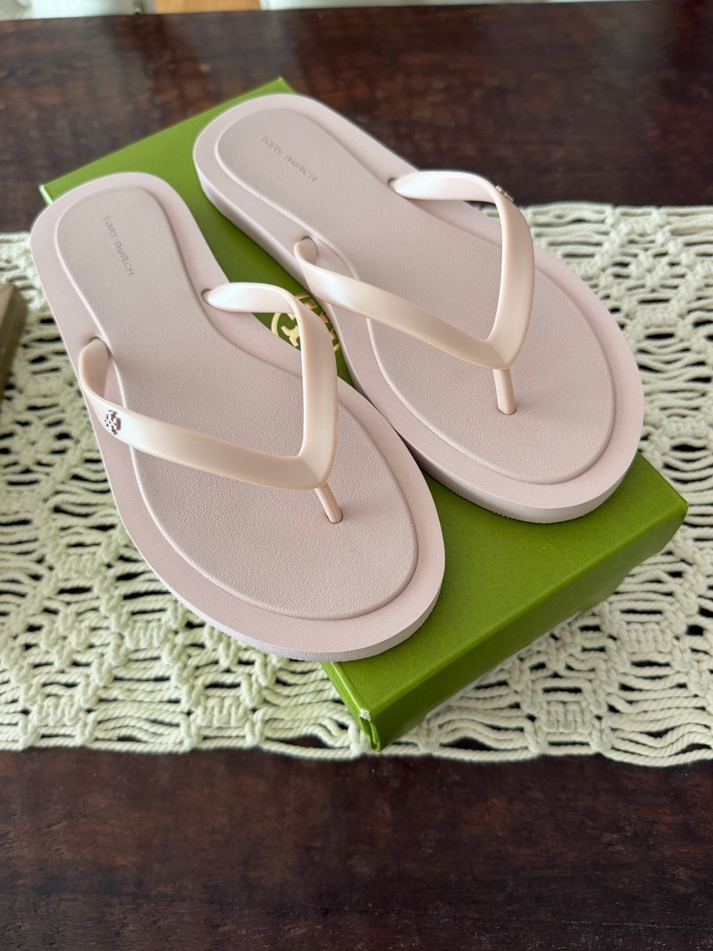 Tory Burch Kira Padded Flip Flops in Meadow Sweet - Size 9 - New in Box